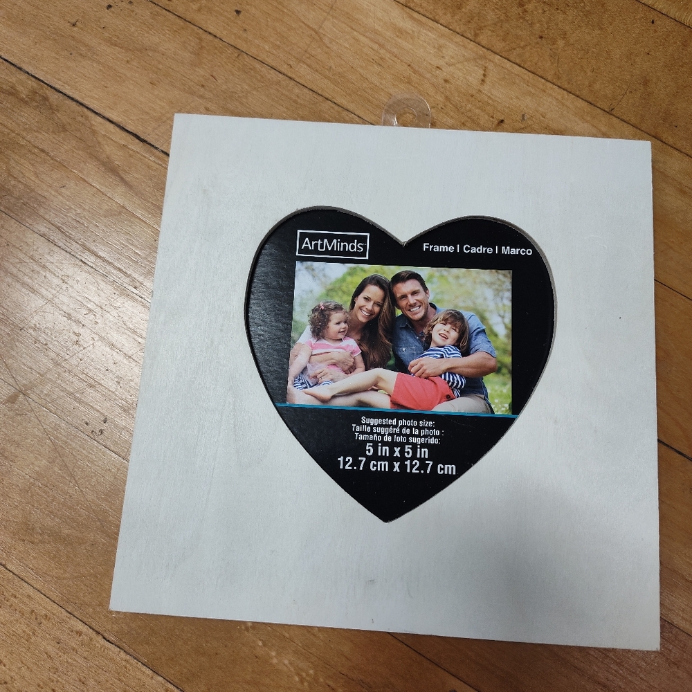 5x5-in heart shape wooden decorable  picture frame
